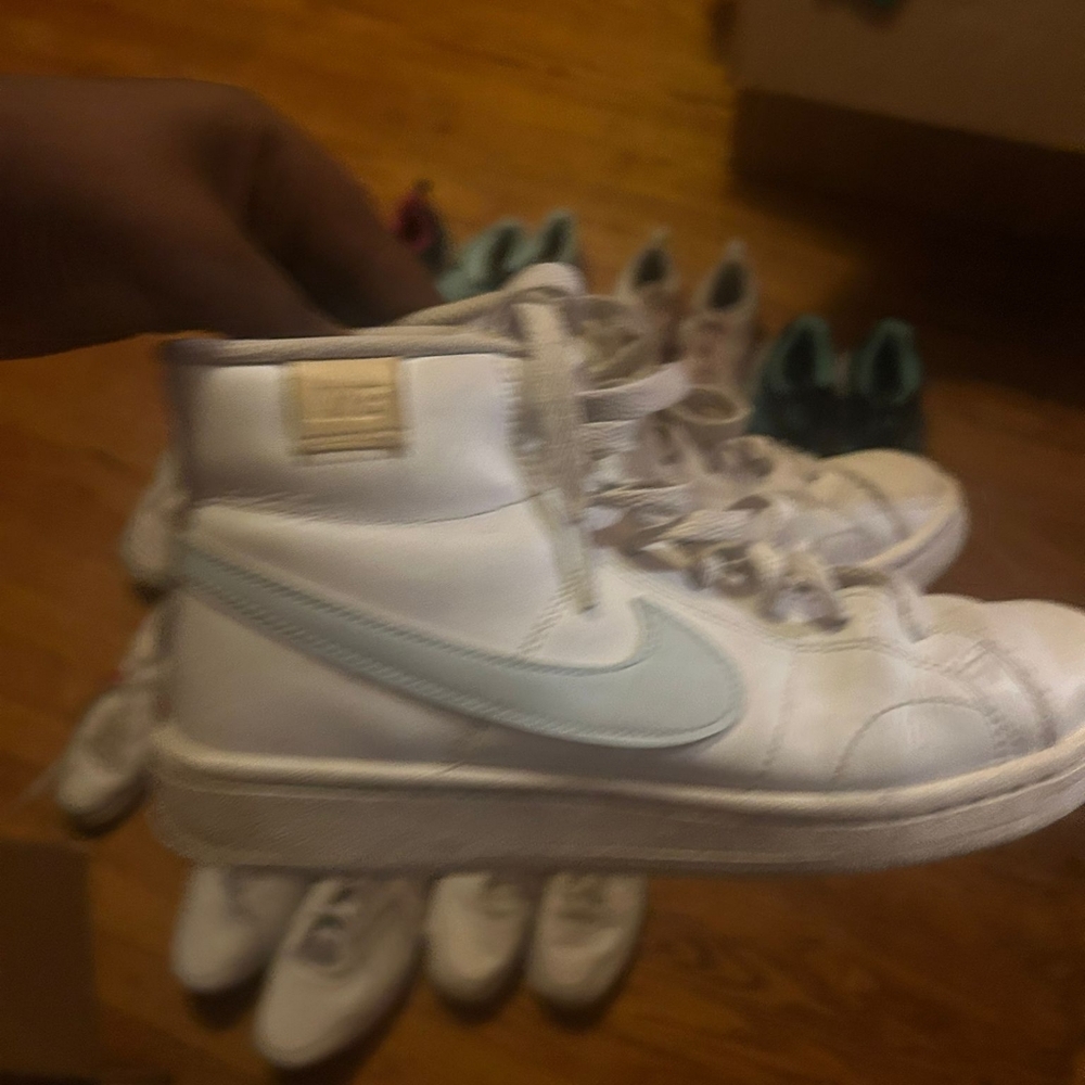 Used Mixed Athletic Shoes - Picture 4 of 7
